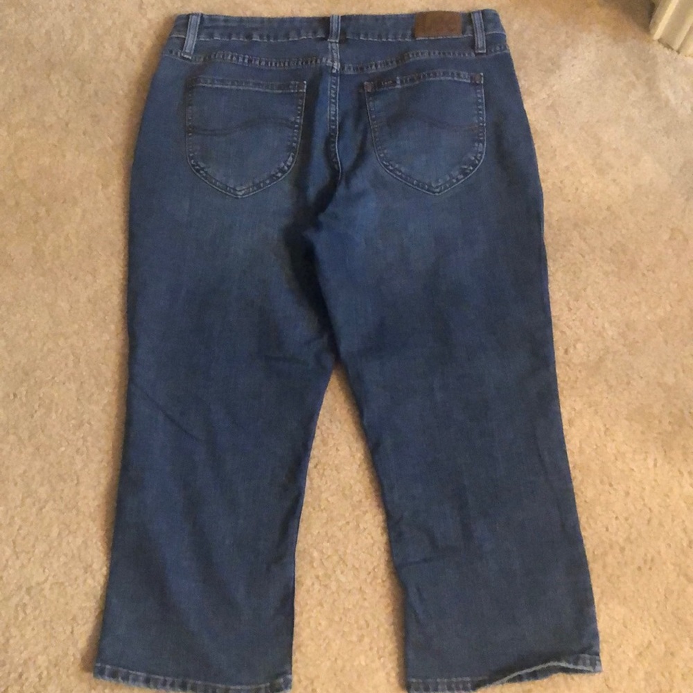 PLUS SIZE - LEE Denim Capris - Size 14M